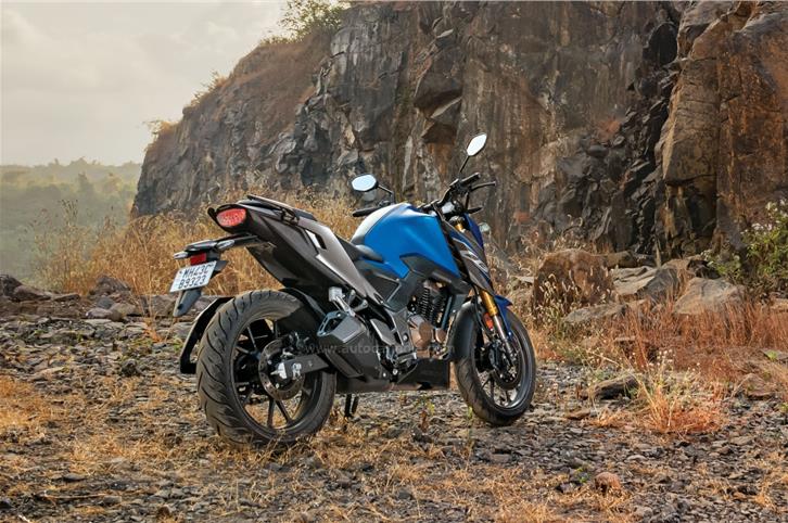 Honda CB300F road test review: price, mileage, comfort, features, performance, handling.